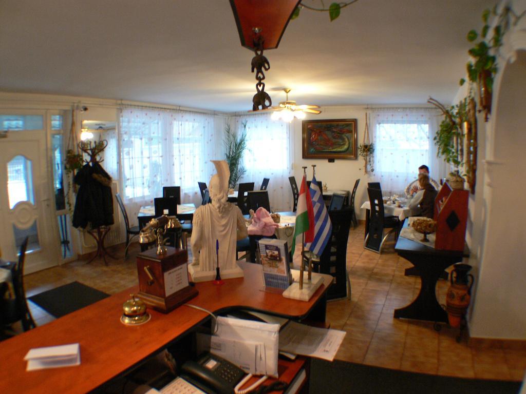 Olympos Panzio Hotel Budaörs Екстериор снимка