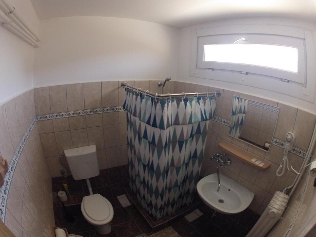 Olympos Panzio Hotel Budaörs Екстериор снимка